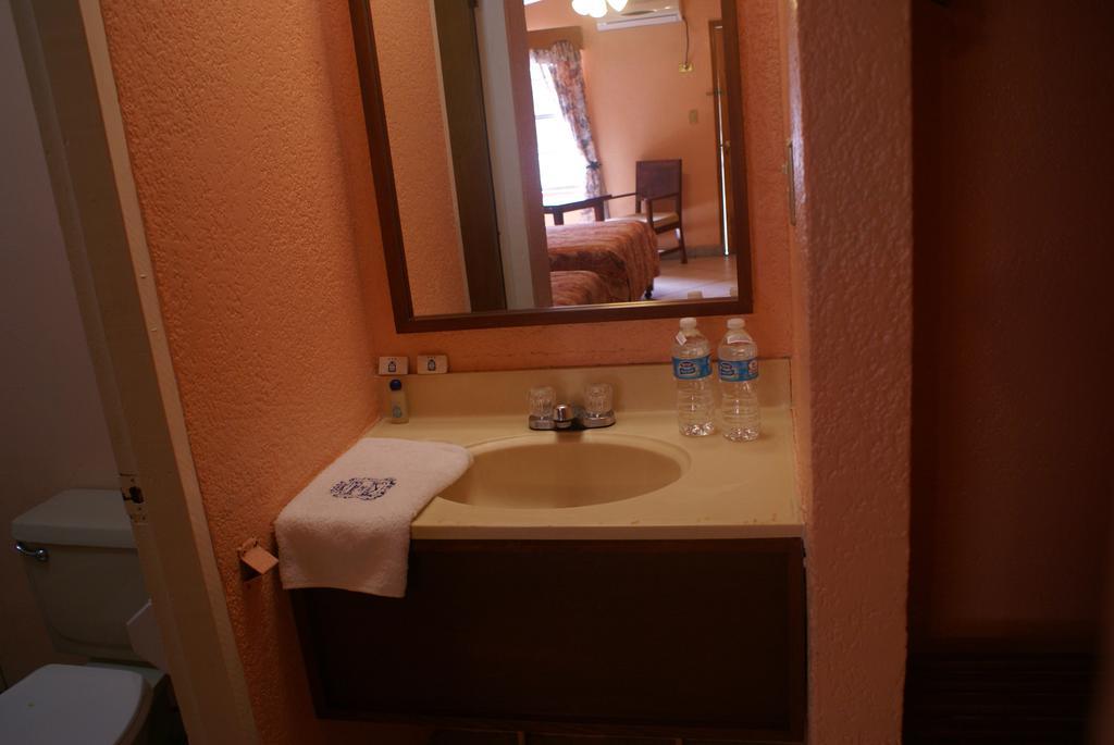 Hotel De Mexico Matamoros  Pokój zdjęcie